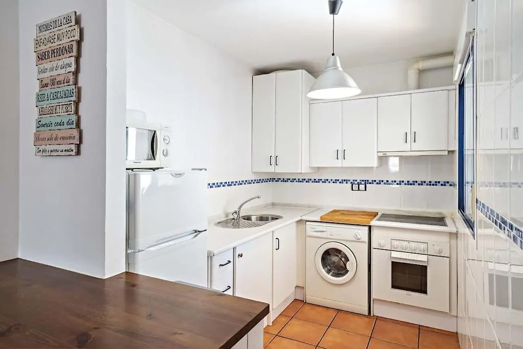 شقة لاس نيغراس  في Apartamento A 100 Metros De La Playa Con Garaje